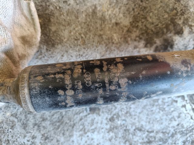 bontott AUDI A4 B5 Bal első Gólyaláb (Lengécsillapító, Rugó)