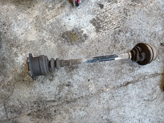 bontott AUDI A4 B5 Bal Féltengely