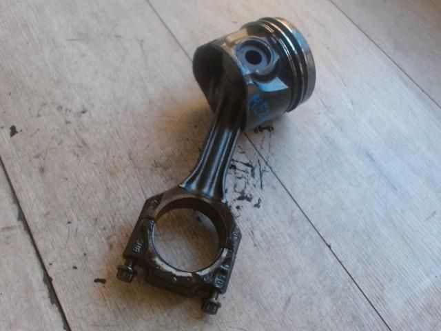 bontott AUDI A4 B5 Dugattyú és Hajtókar