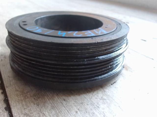 bontott AUDI A4 B5 Főtengely Szíjtárcsa