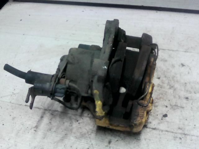 bontott AUDI A4 B5 Jobb első Féknyereg Munkahengerrel