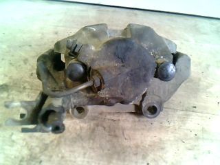 bontott AUDI A4 B5 Jobb első Féknyereg Munkahengerrel