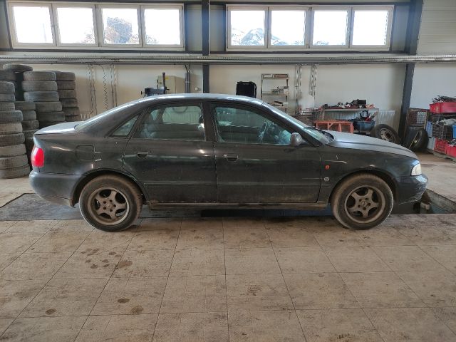 bontott AUDI A4 B5 Jobb első Gólyaláb (Lengécsillapító, Rugó)