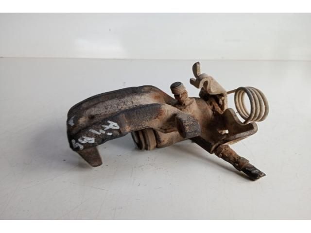 bontott AUDI A4 B5 Jobb hátsó Féknyereg Munkahengerrel