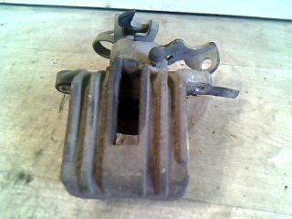 bontott AUDI A4 B5 Jobb hátsó Féknyereg Munkahengerrel