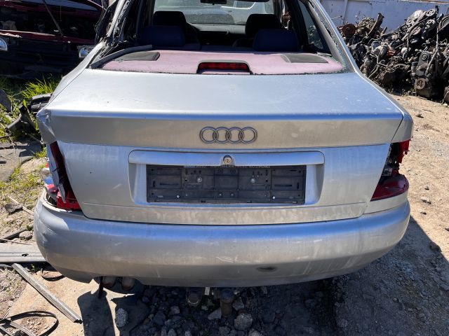 bontott AUDI A4 B5 Jobb hátsó Rugó