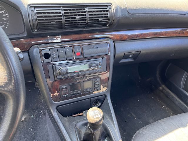 bontott AUDI A4 B5 Jobb hátsó Rugó