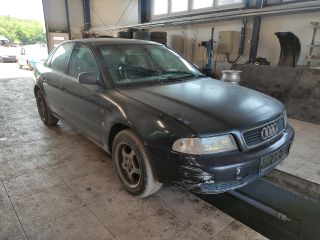 bontott AUDI A4 B5 Kiegyenlítő Tartály