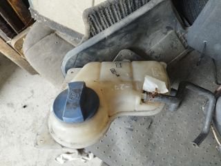 bontott AUDI A4 B5 Kiegyenlítő Tartály