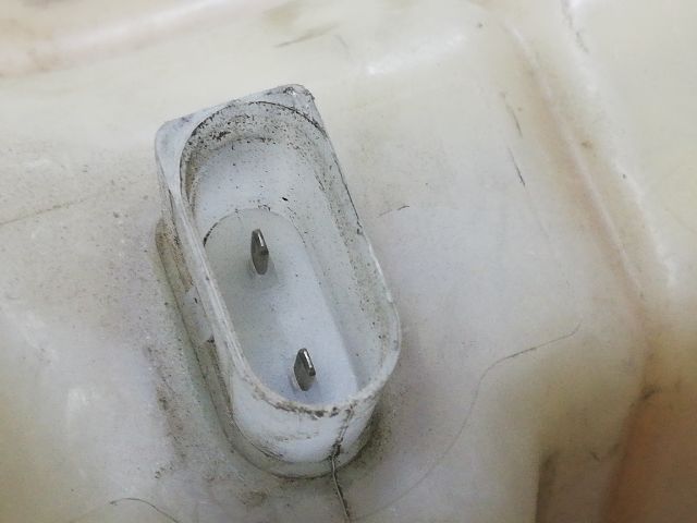 bontott AUDI A4 B5 Kiegyenlítő Tartály