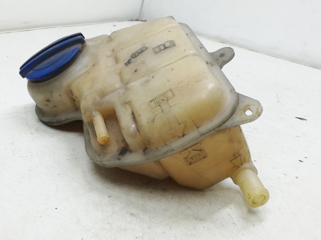 bontott AUDI A4 B5 Kiegyenlítő Tartály