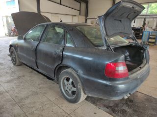 bontott AUDI A4 B5 Kiegyenlítő Tartály