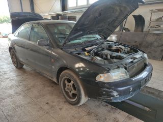 bontott AUDI A4 B5 Kiegyenlítő Tartály