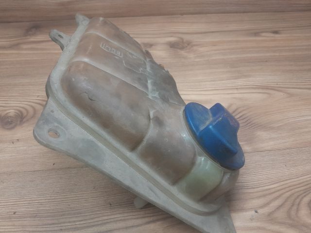 bontott AUDI A4 B5 Kiegyenlítő Tartály