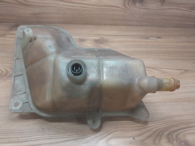 bontott AUDI A4 B5 Kiegyenlítő Tartály