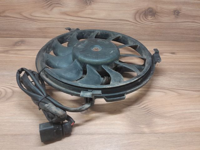 bontott AUDI A4 B5 Klímahűtő Ventilátor