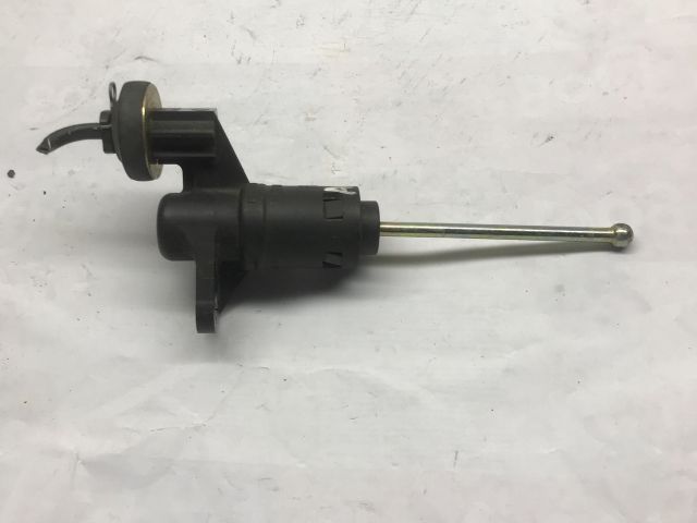 bontott AUDI A4 B5 Kuplung Munkahenger