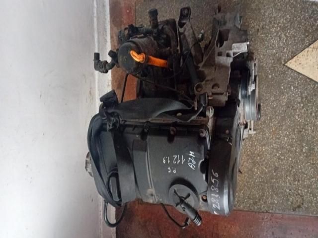 bontott AUDI A4 B5 Motor (Fűzött blokk hengerfejjel)