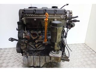 bontott AUDI A4 B5 Motor (Fűzött blokk hengerfejjel)
