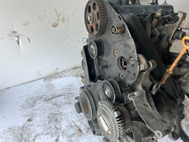 bontott AUDI A4 B5 Motor (Fűzött blokk hengerfejjel)