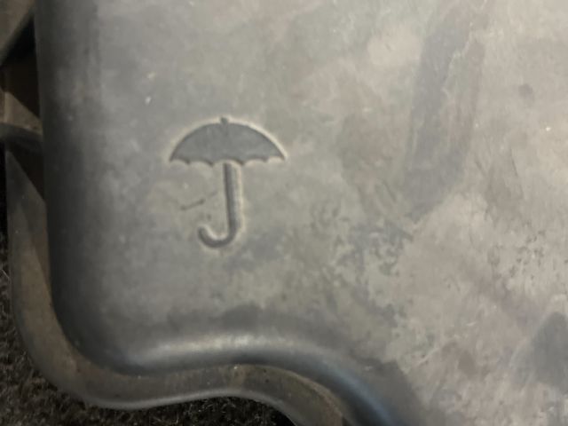 bontott AUDI A4 B5 Motorvezérlő Doboz (Műanyag)