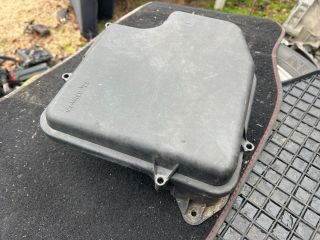 bontott AUDI A4 B5 Motorvezérlő Tartó