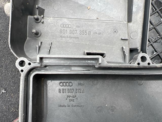 bontott AUDI A4 B5 Motorvezérlő Tartó