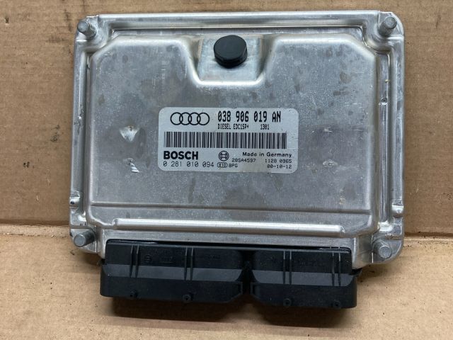 bontott AUDI A4 B5 Motorvezérlő