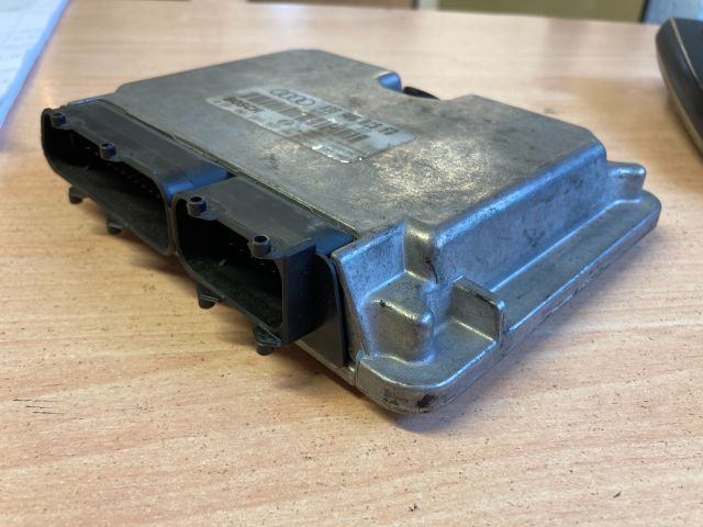 bontott AUDI A4 B5 Motorvezérlő