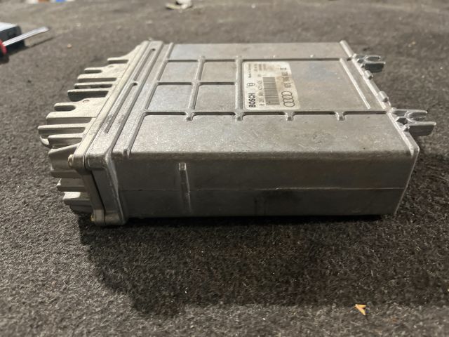 bontott AUDI A4 B5 Motorvezérlő