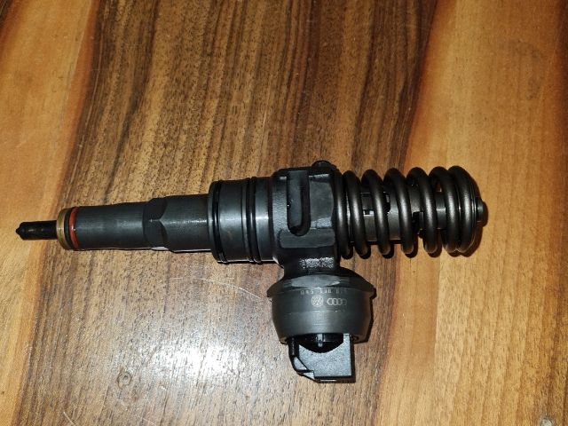 bontott AUDI A4 B5 Porlasztó (1 db)