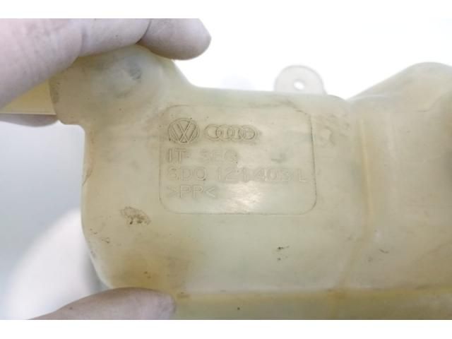bontott AUDI A4 B5 Kiegyenlítő Tartály