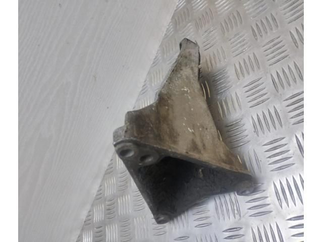 bontott AUDI A4 B5 Motor Tartó Bak (Fém)