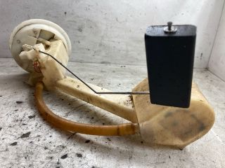 bontott AUDI A4 B5 Üzemanyagszint Jeladó