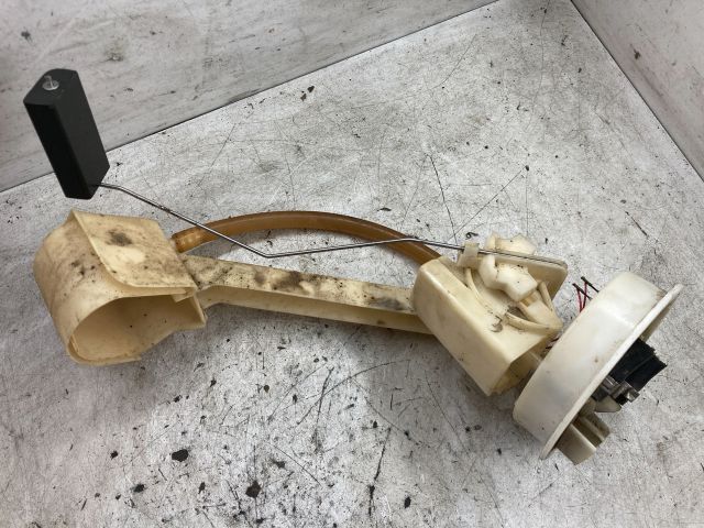 bontott AUDI A4 B5 Üzemanyagszint Jeladó