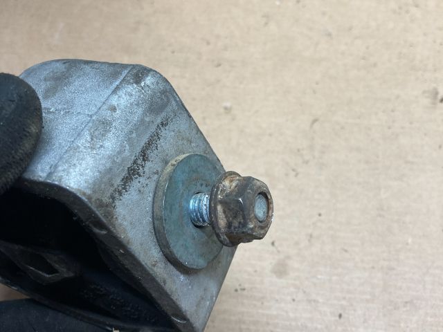 bontott AUDI A4 B5 Váltó Tartó Bak (Pozíciófüggetlen)