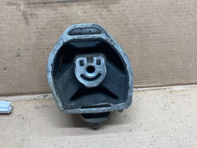 bontott AUDI A4 B5 Váltó Tartó Bak (Pozíciófüggetlen)