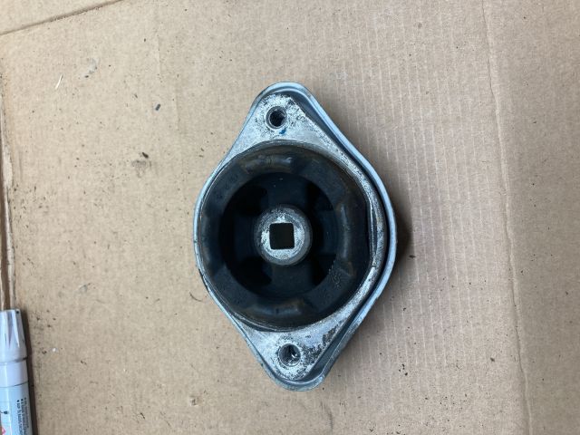 bontott AUDI A4 B5 Váltó Tartó Bak (Pozíciófüggetlen)