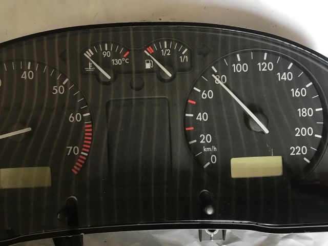 bontott AUDI A4 B5 Kilométeróra