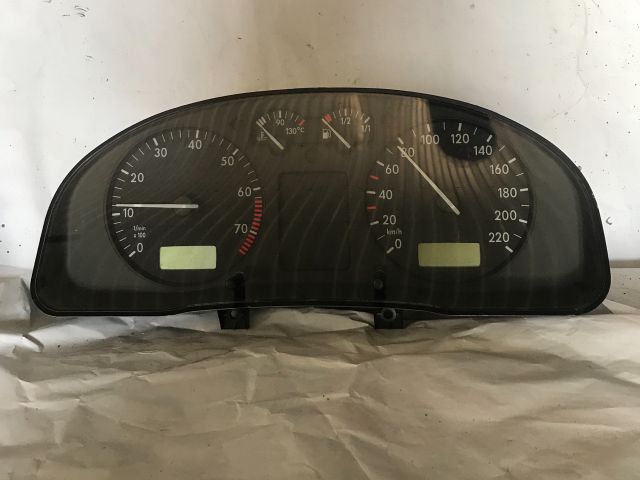 bontott AUDI A4 B5 Kilométeróra