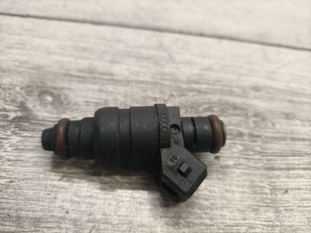 bontott AUDI A4 B5 Porlasztó (1 db)