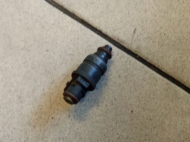 bontott AUDI A4 B5 Porlasztó (1 db)