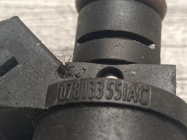 bontott AUDI A4 B5 Porlasztó (1 db)