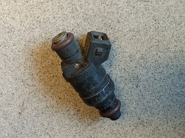 bontott AUDI A4 B5 Porlasztó (1 db)