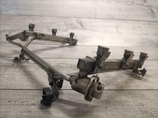 bontott AUDI A4 B5 Porlasztó Sor / Híd