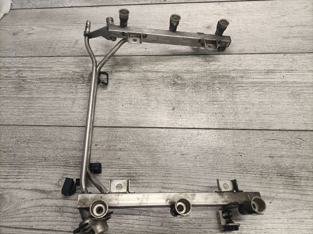 bontott AUDI A4 B5 Porlasztó Sor / Híd