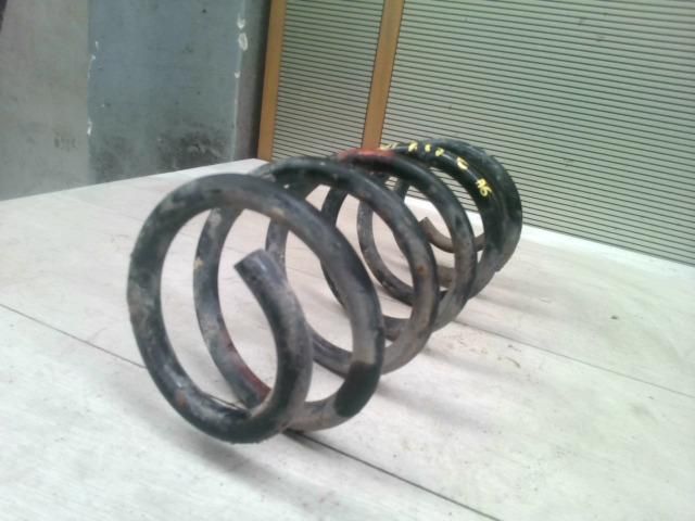 bontott AUDI A4 B5 Első Rugó