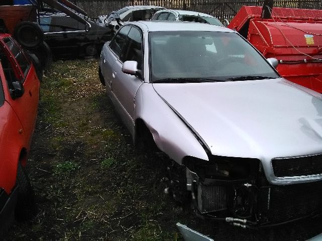 bontott AUDI A4 B5 Motor (Fűzött blokk hengerfejjel)