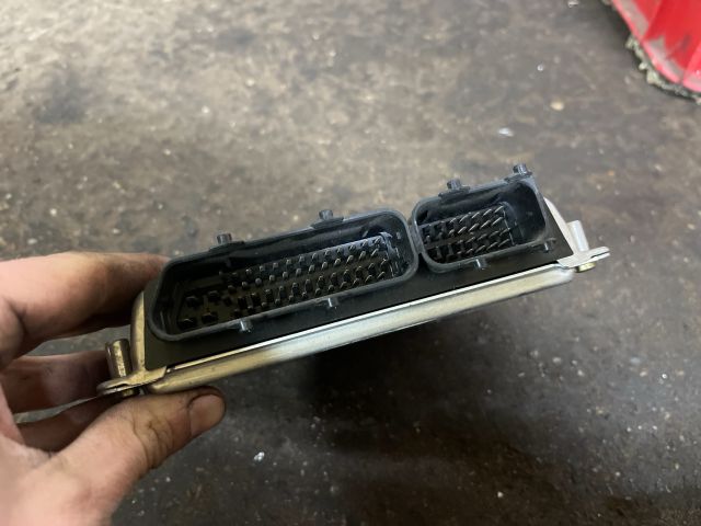 bontott AUDI A4 B5 Motorvezérlő