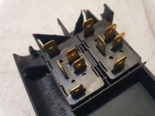 bontott AUDI A4 B5 Ablakemelő Kapcsoló Négyes / Kettes